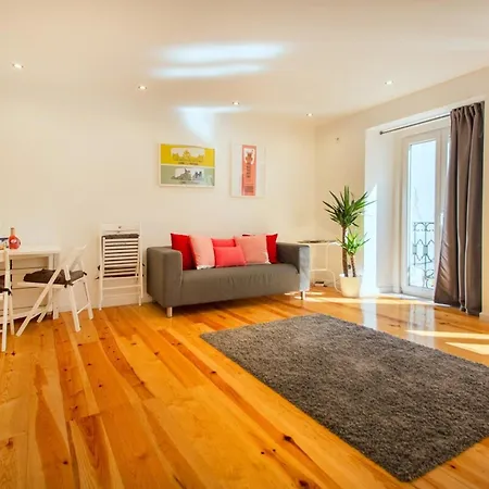 Bica Historical Tram Apartment *
