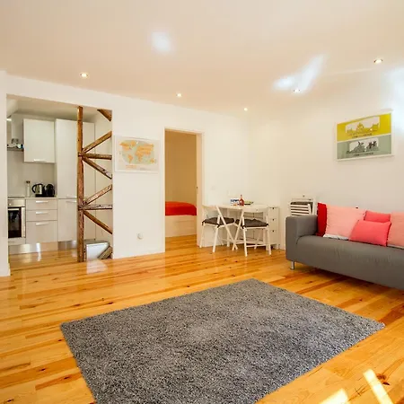 Bica Historical Tram Apartament *