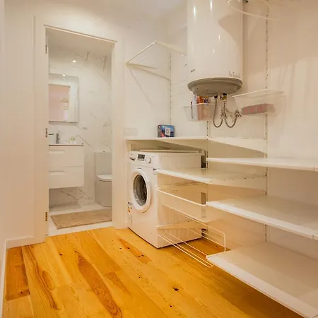 Bica Historical Tram Lizbona